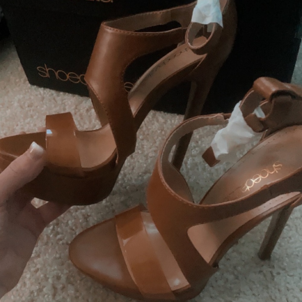 Camel Heels New In Box - Picture 6 of 7